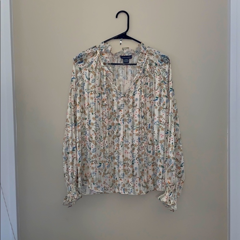 Botanical peasant top with tie-neck!